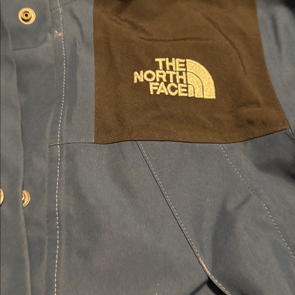 The North Face Two-Tone Blue and Black Hooded Jacket - Picture 2 of 10